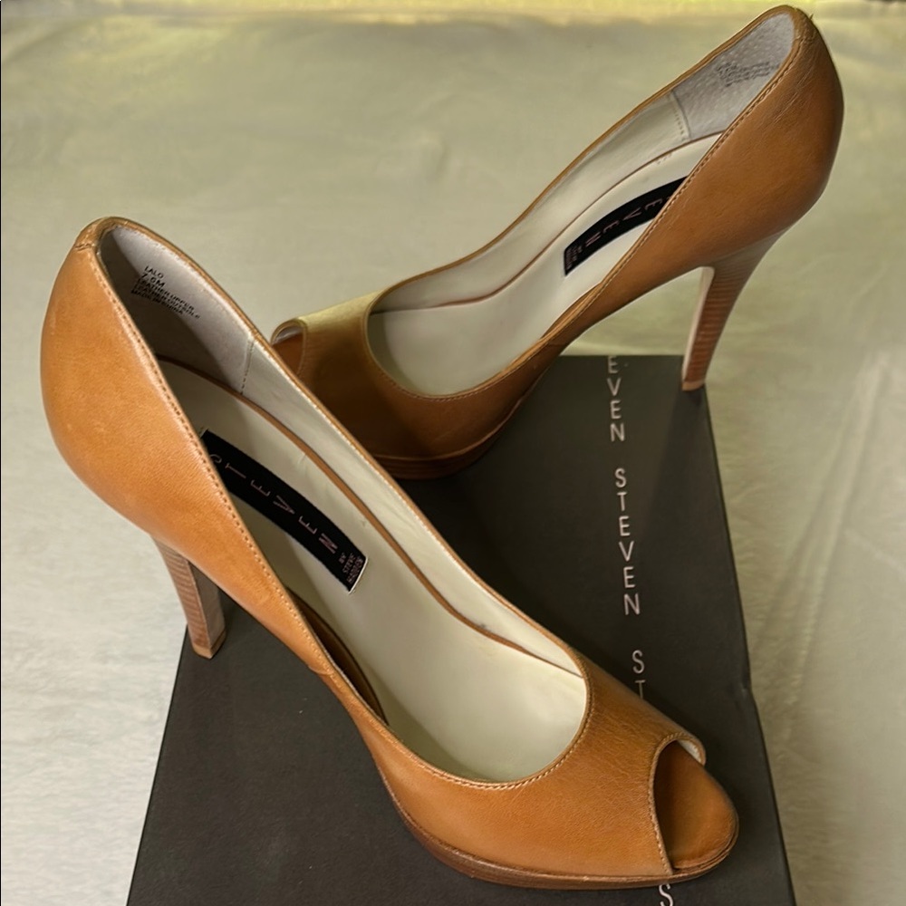 Steven By Steve Madden Heel